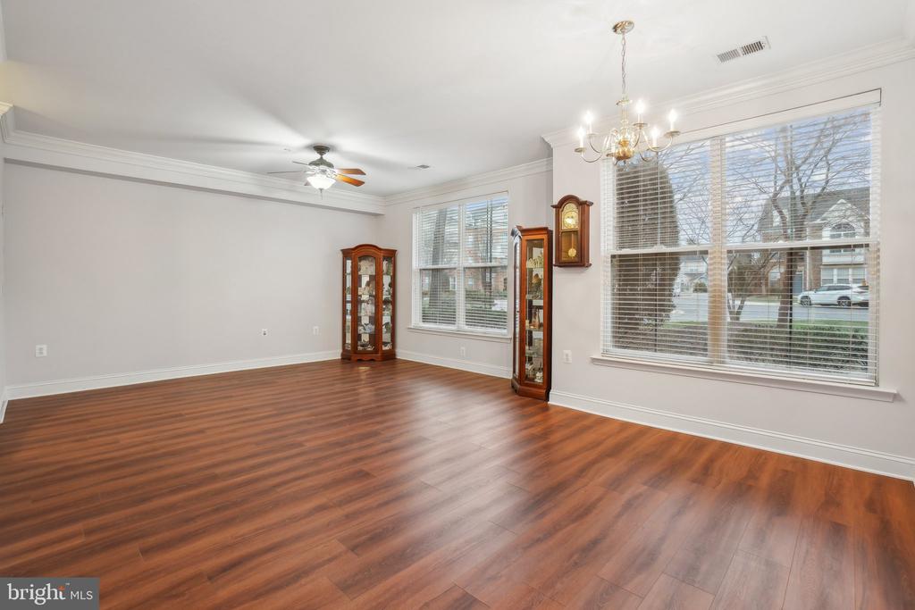 8620 LIBERTY TRAIL 101