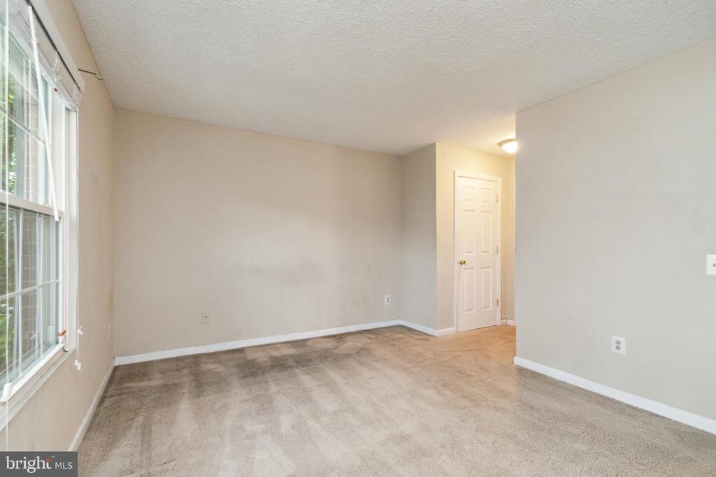 9260 NIKI PLACE 301