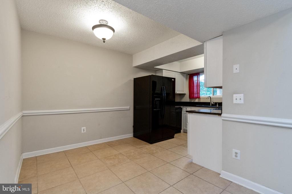 9260 NIKI PLACE 301