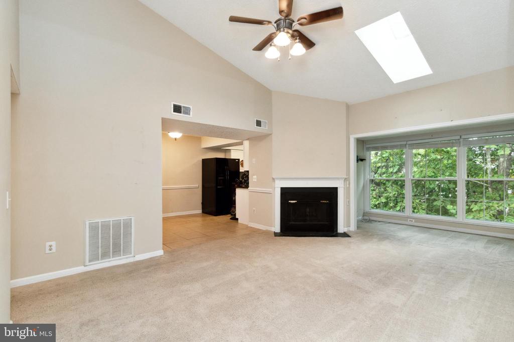 9260 NIKI PLACE 301