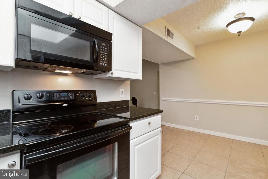 9260 NIKI PLACE 301