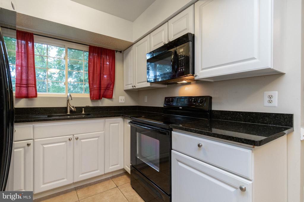 9260 NIKI PLACE 301