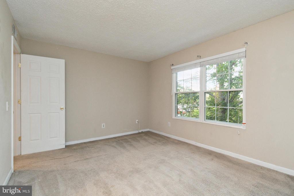 9260 NIKI PLACE 301