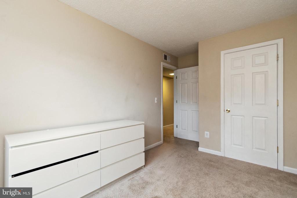 9260 NIKI PLACE 301