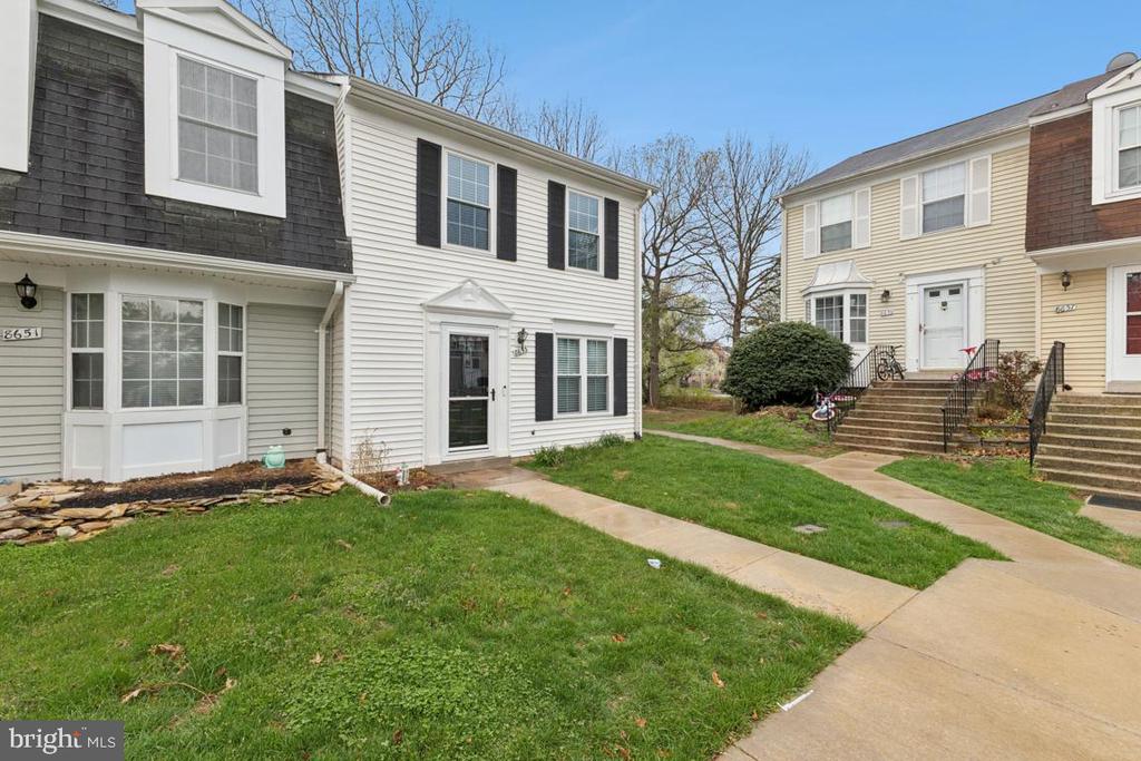8653 BRAXTED LANE