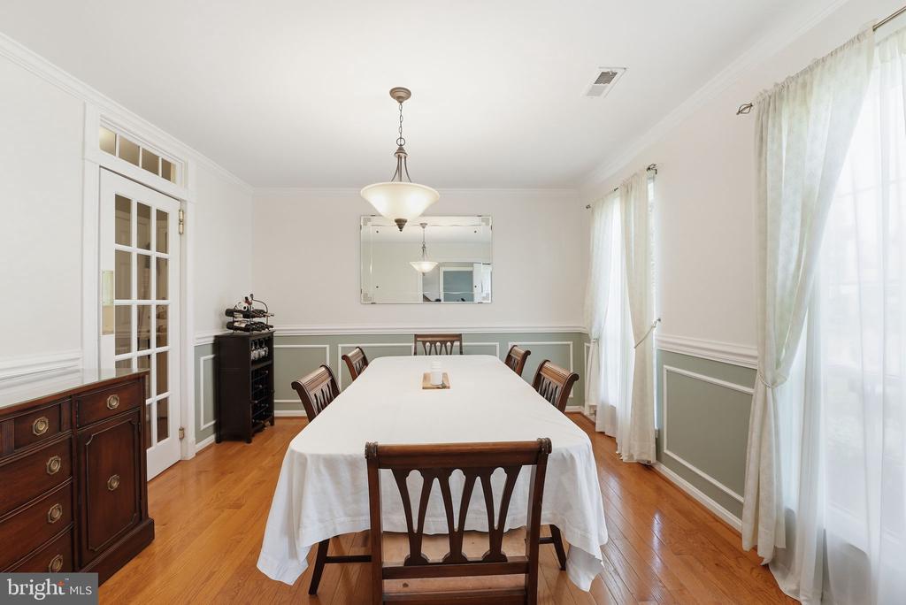 10275 RACQUET CIRCLE