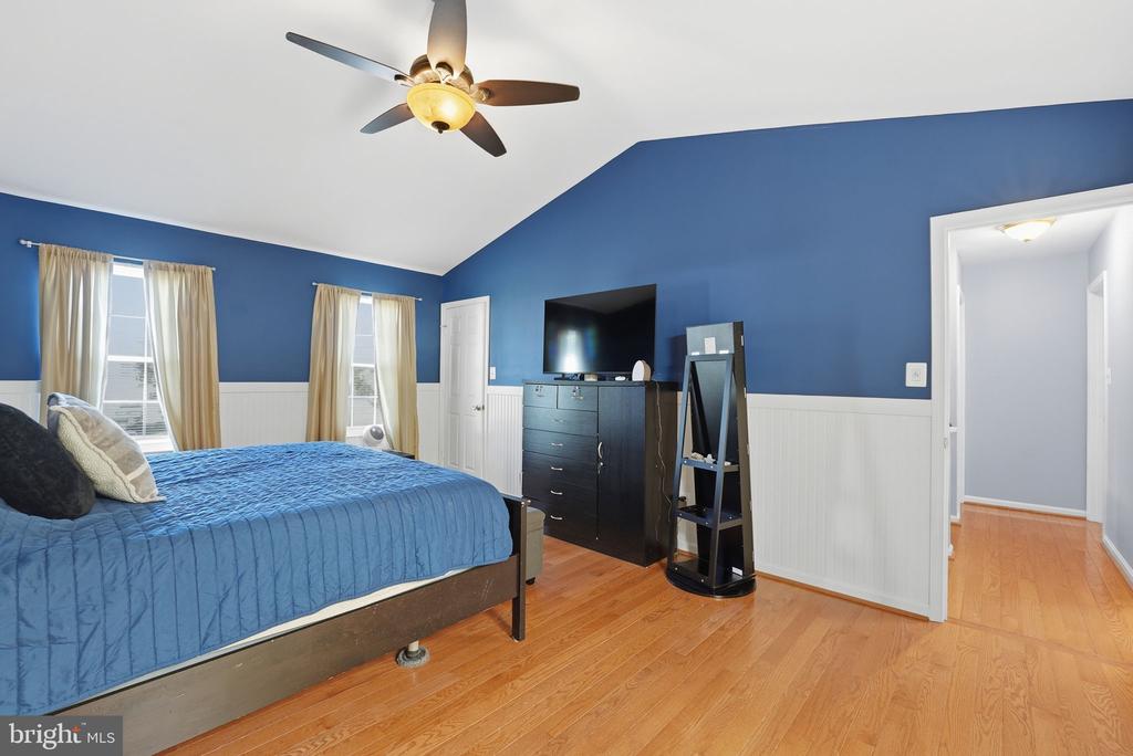 10275 RACQUET CIRCLE
