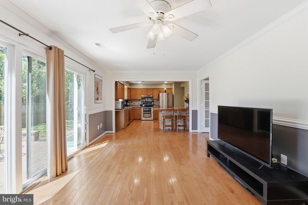 10275 RACQUET CIRCLE