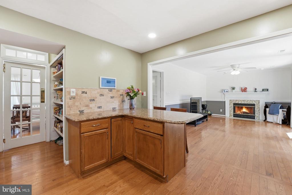 10275 RACQUET CIRCLE