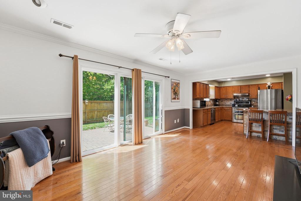 10275 RACQUET CIRCLE