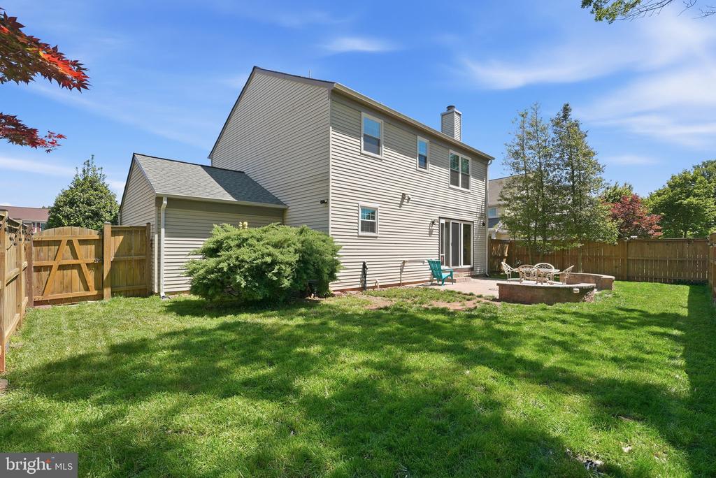 10275 RACQUET CIRCLE