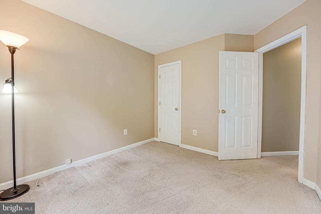 9285 MATTHEW DRIVE