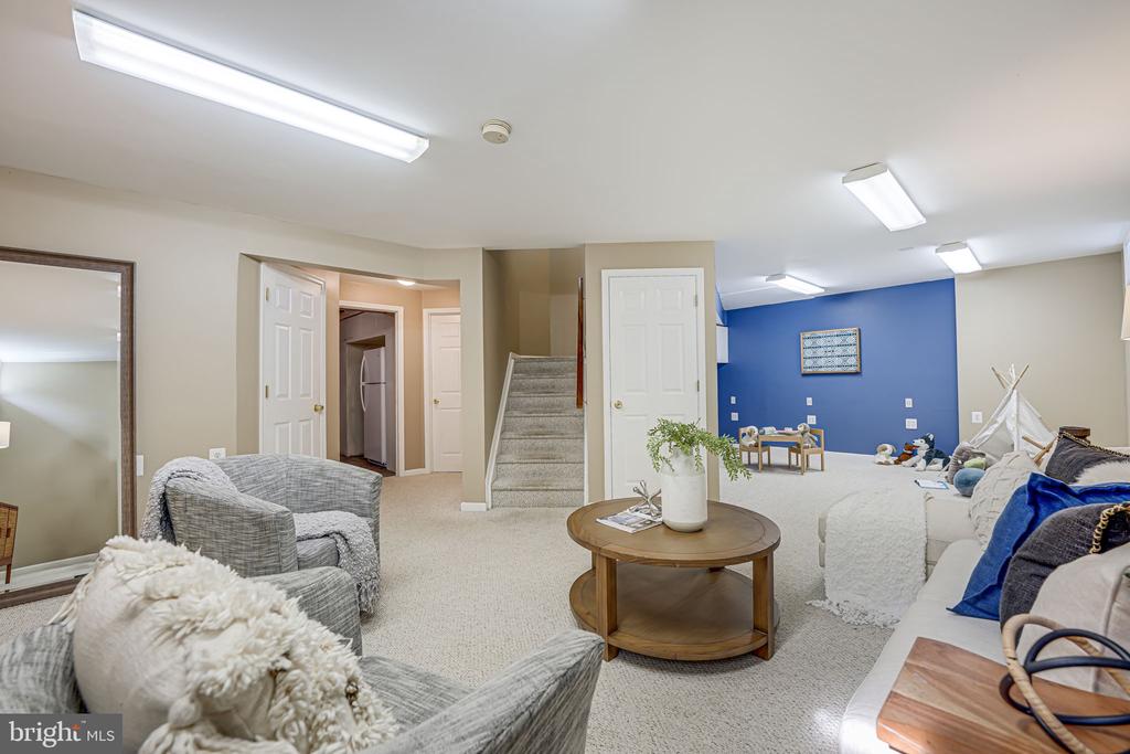 9285 MATTHEW DRIVE