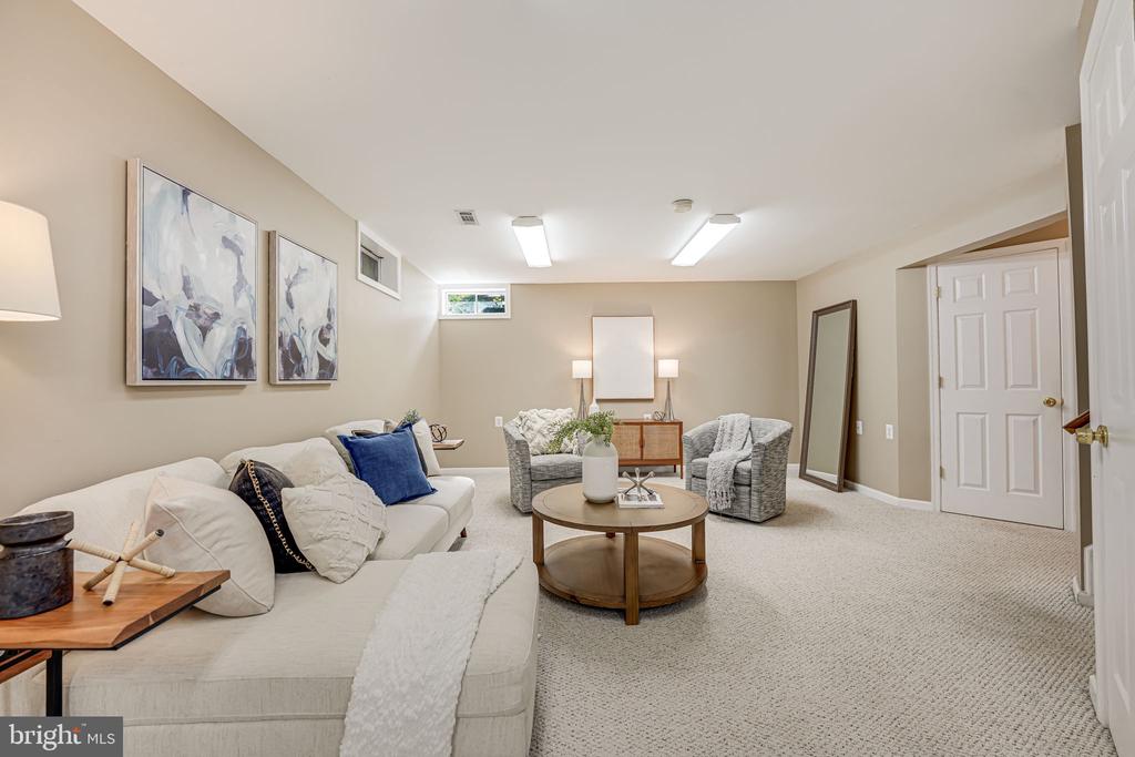 9285 MATTHEW DRIVE