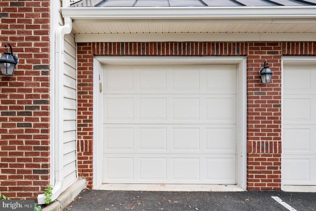 9712 HANDERSON PLACE Unit: 406