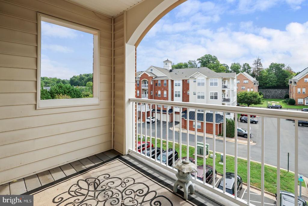 9712 HANDERSON PLACE Unit: 406