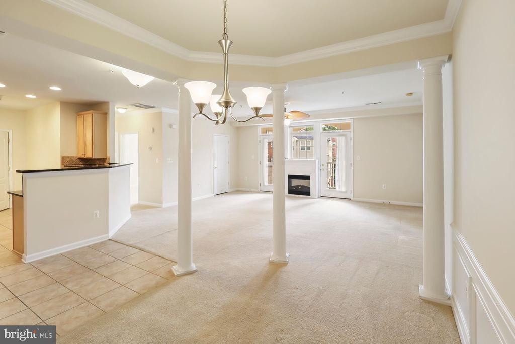 9712 HANDERSON PLACE Unit: 406