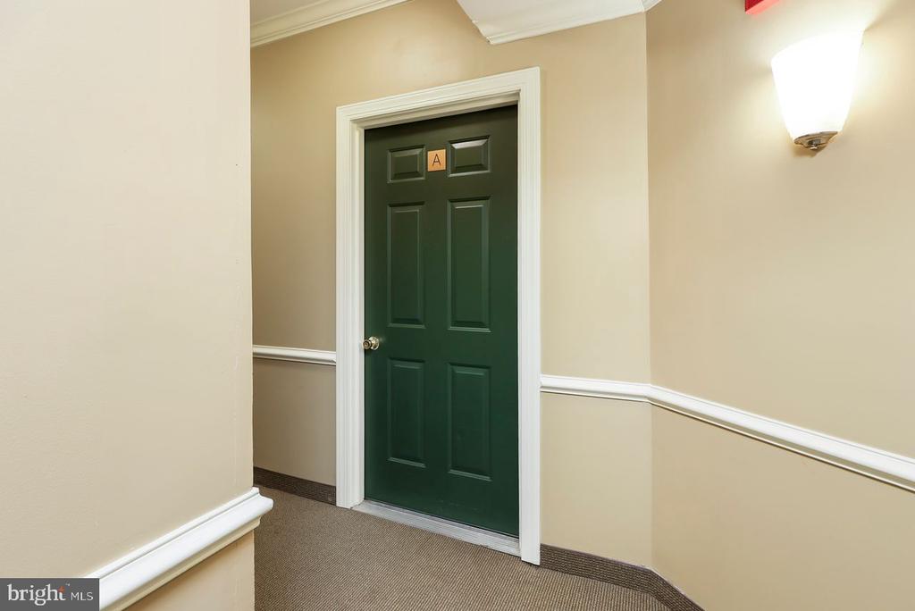 9712 HANDERSON PLACE Unit: 406