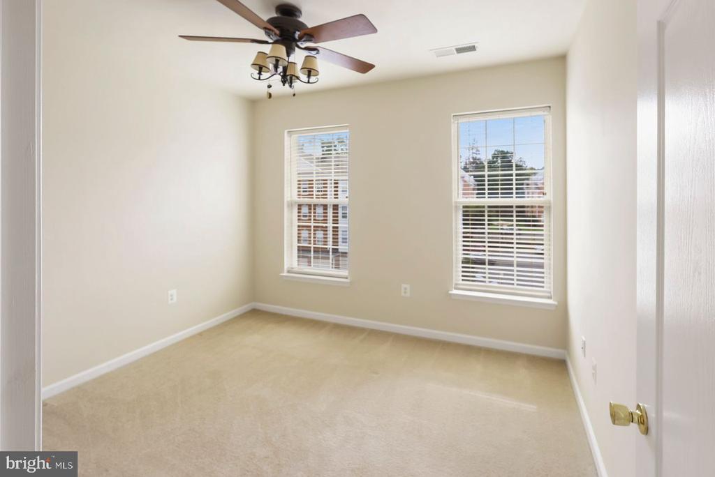 9712 HANDERSON PLACE Unit: 406
