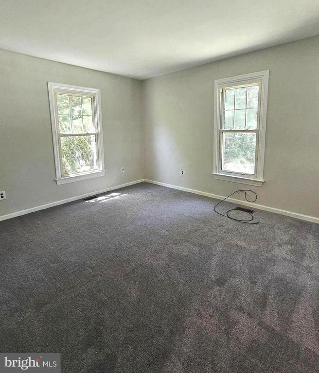 1881 FAIRPORT RD