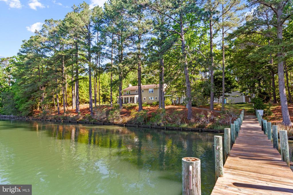 515 LEE DALE DRIVE