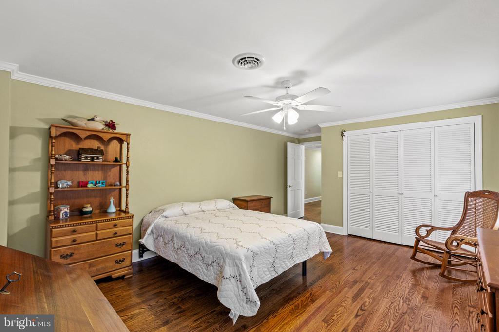 515 LEE DALE DRIVE