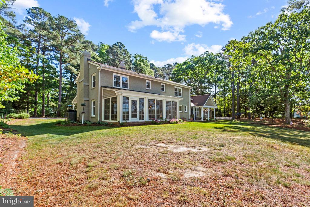 515 LEE DALE DRIVE