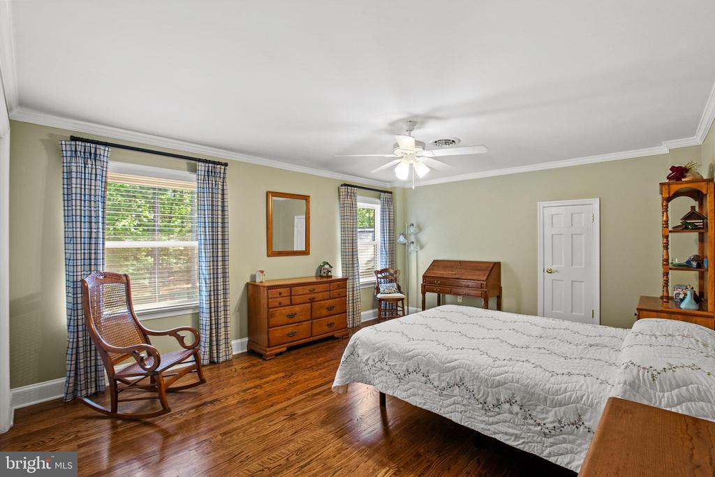 515 LEE DALE DRIVE