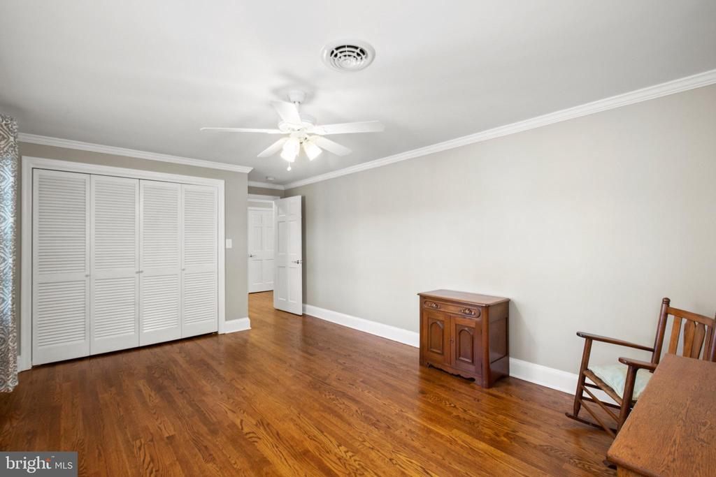 515 LEE DALE DRIVE