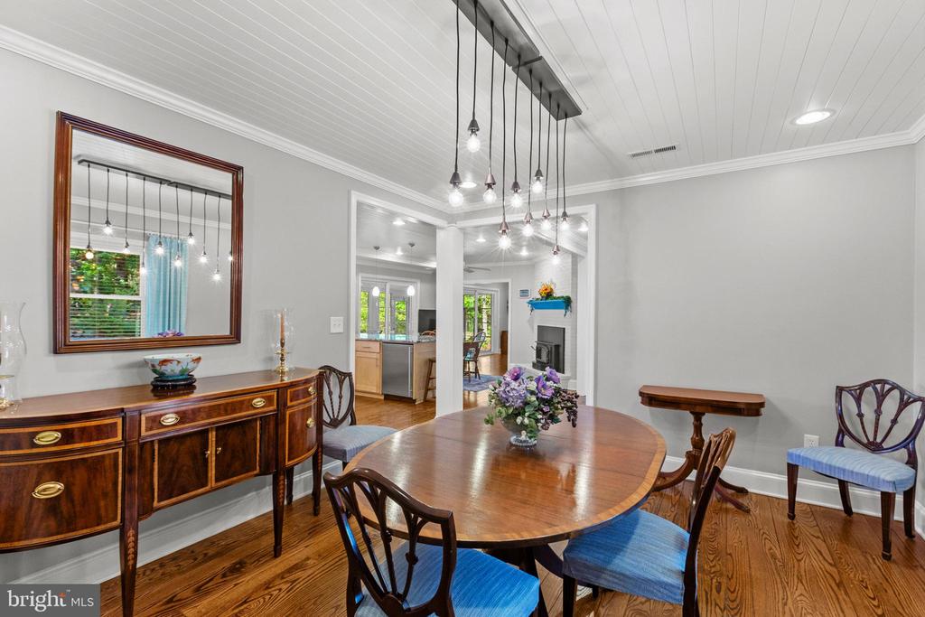 515 LEE DALE DRIVE