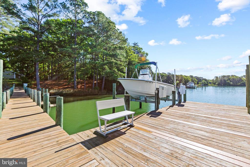 515 LEE DALE DRIVE