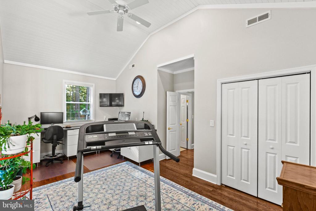 515 LEE DALE DRIVE