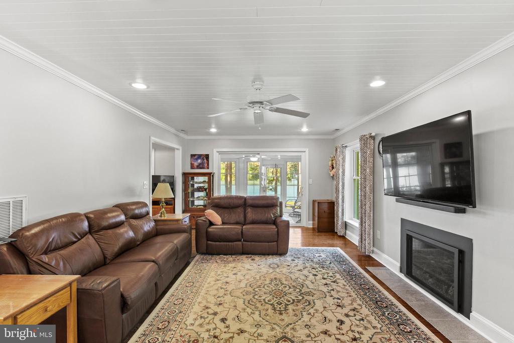 515 LEE DALE DRIVE