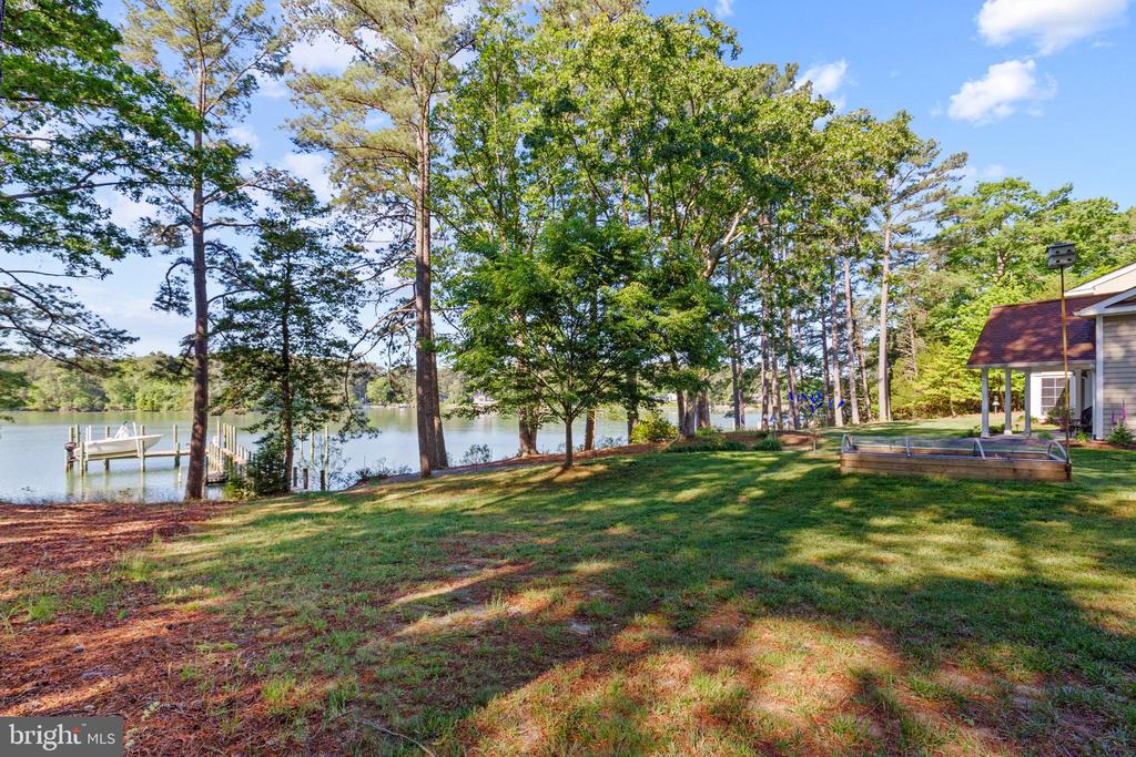 515 LEE DALE DRIVE