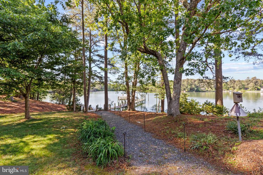 515 LEE DALE DRIVE