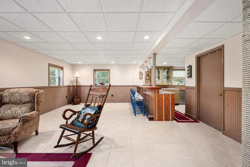 279 HARBOR DRIVE