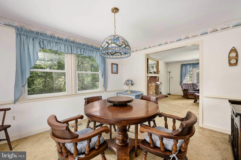 279 HARBOR DRIVE