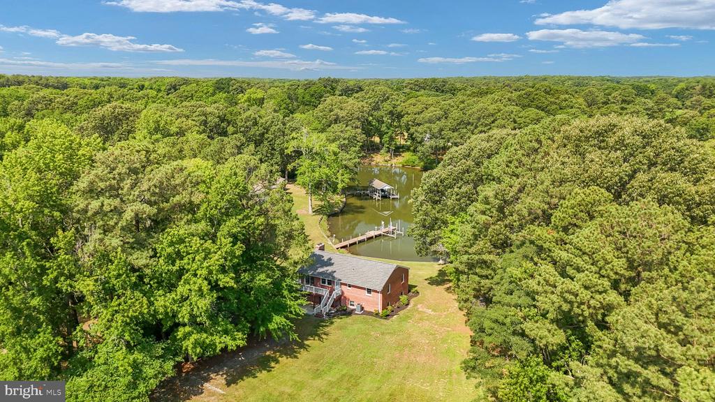 279 HARBOR DRIVE