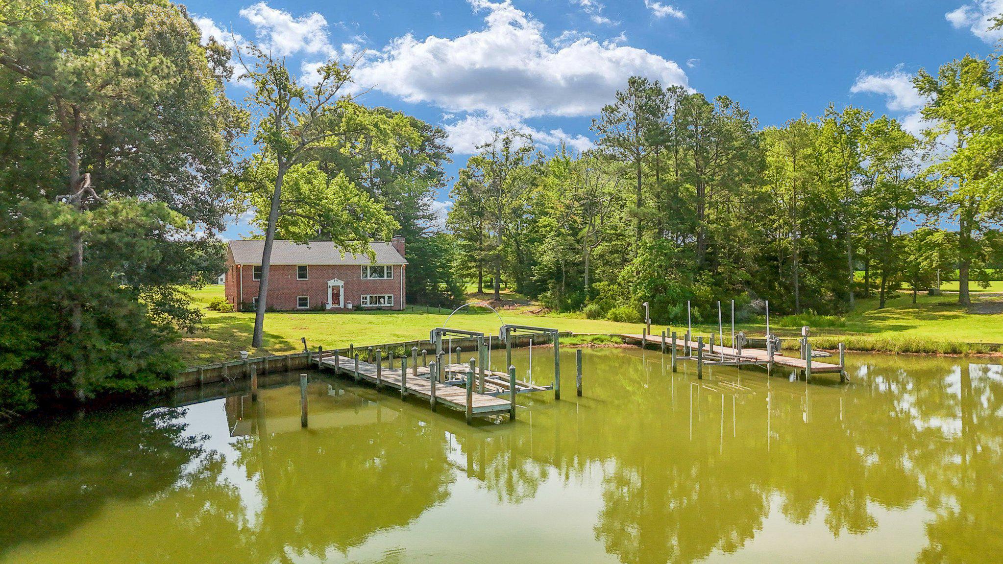 279 HARBOR DRIVE
