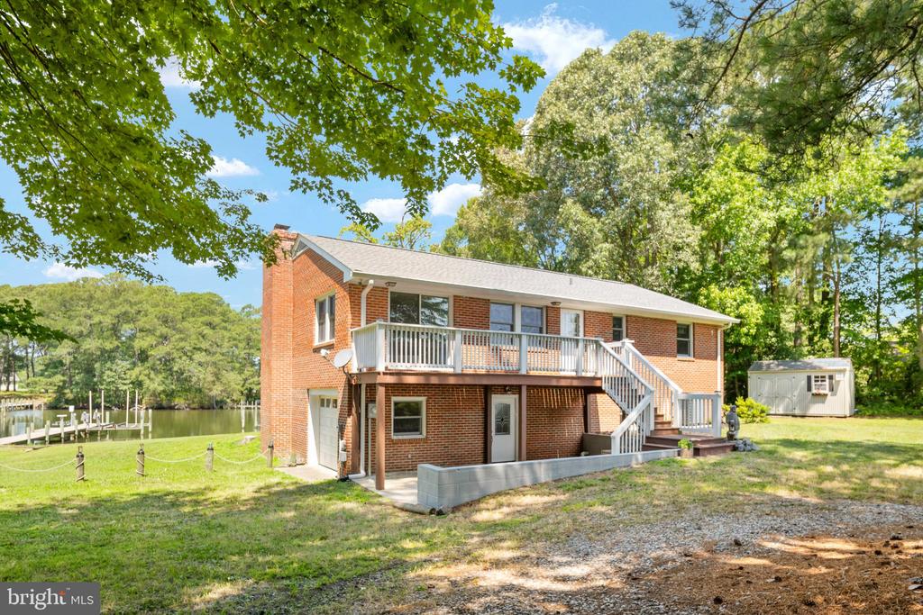 279 HARBOR DRIVE