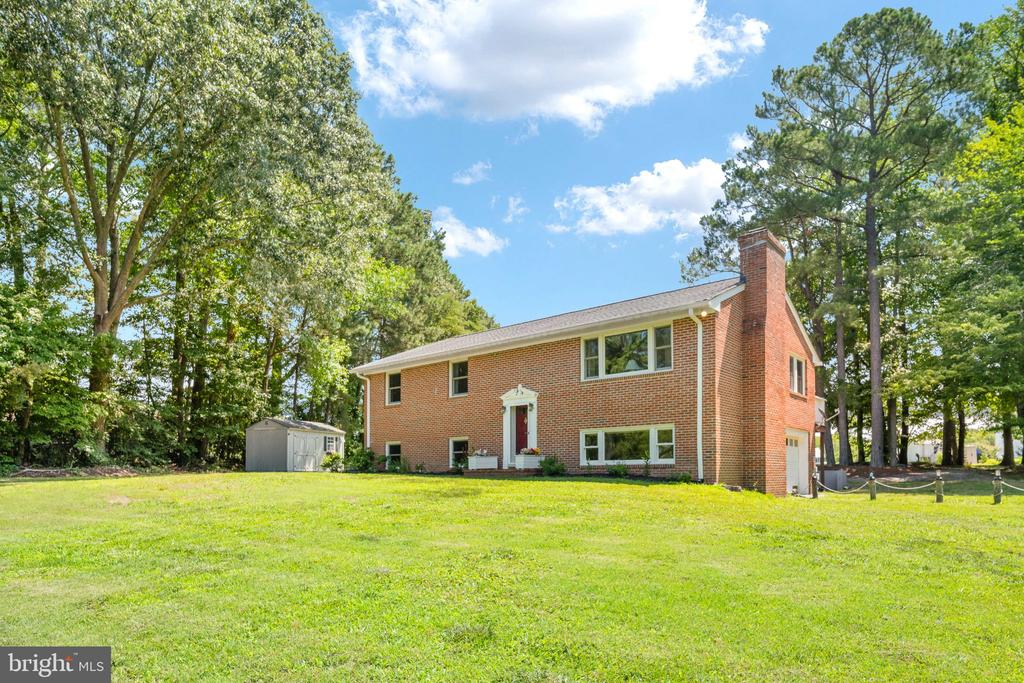 279 HARBOR DRIVE