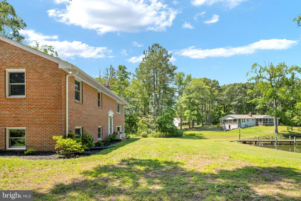 279 HARBOR DRIVE