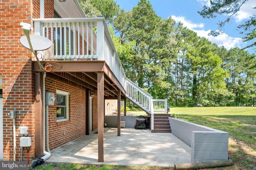 279 HARBOR DRIVE