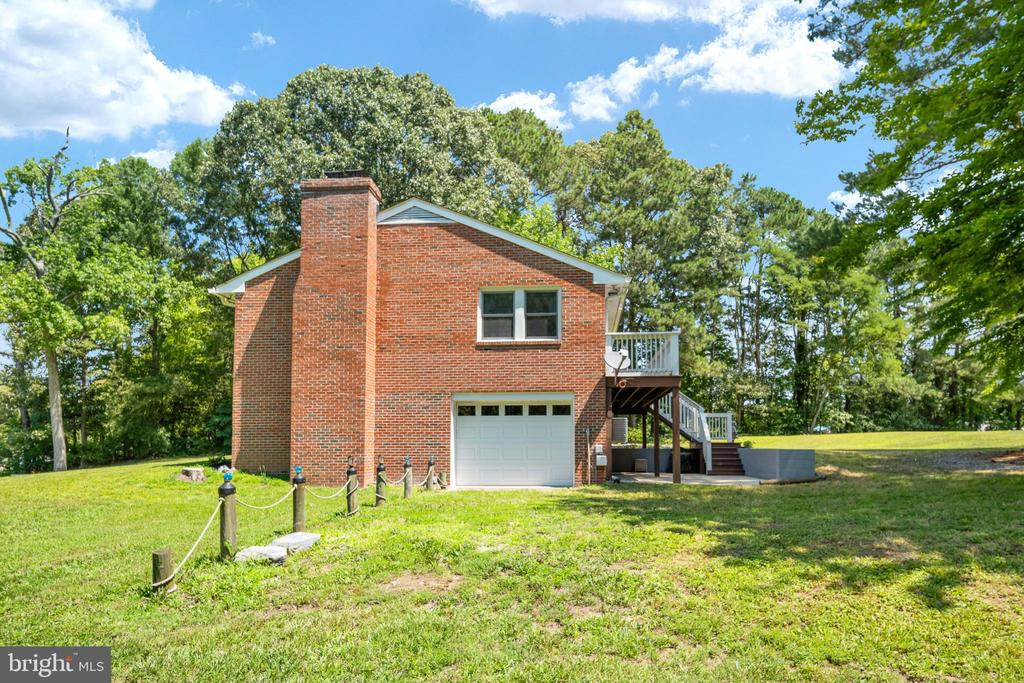 279 HARBOR DRIVE