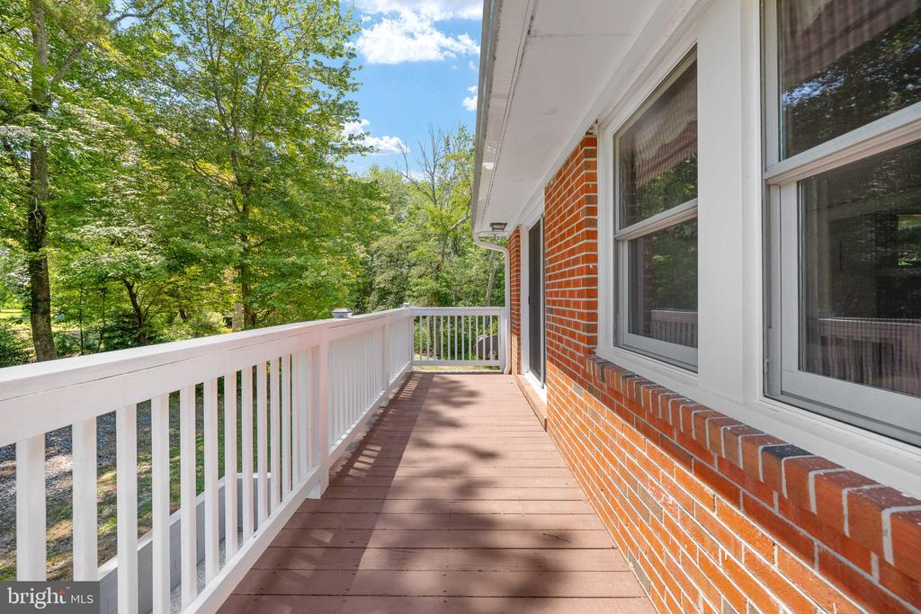279 HARBOR DRIVE
