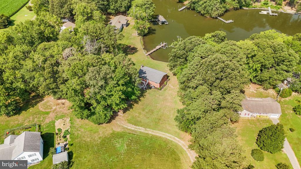 279 HARBOR DRIVE