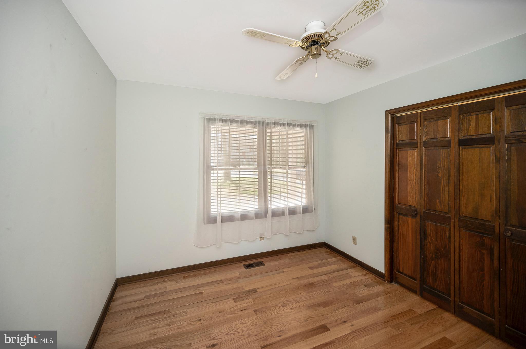 122 YORKTOWN BOULEVARD
