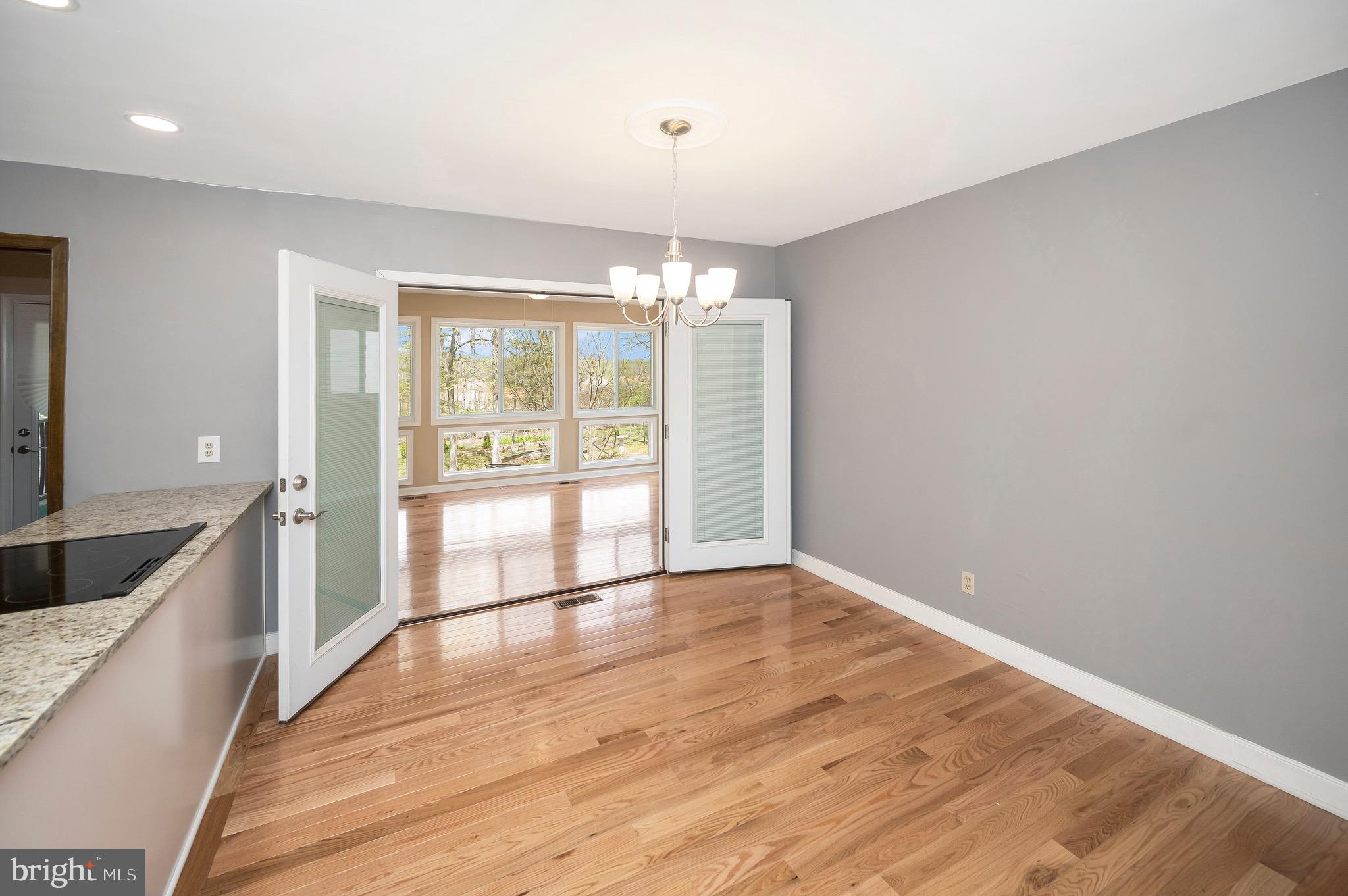 122 YORKTOWN BOULEVARD