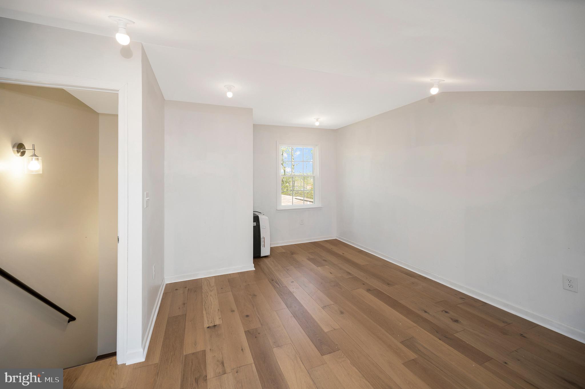 122 YORKTOWN BOULEVARD