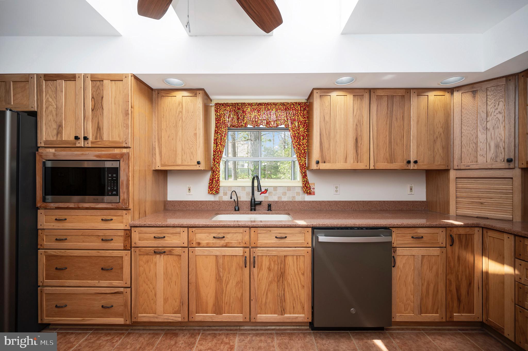 117 PATRICK HENRY COURT